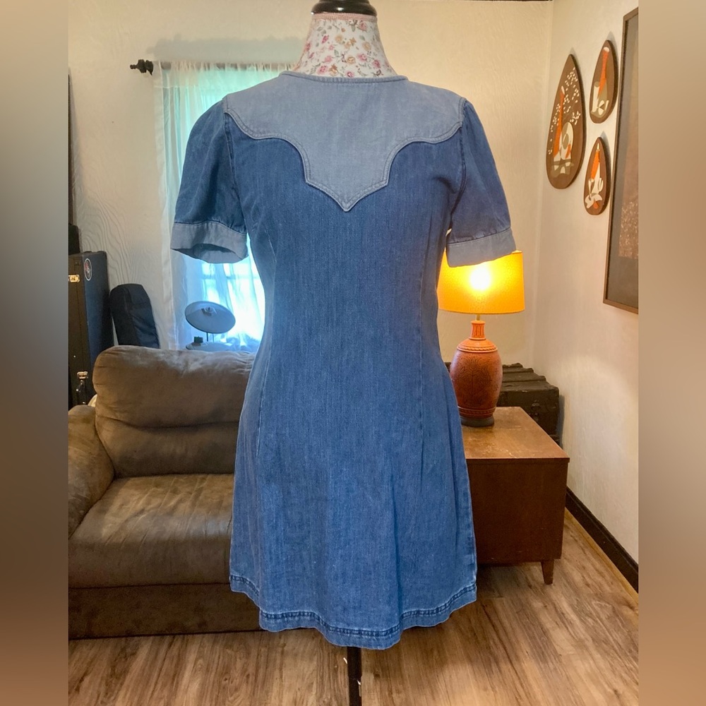 Retro mini two-toned denim dress pearl snap buttons western bib detail Wrangler
